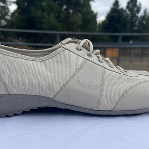 Munro American Pace Beige Leather & Fabric Oxford Casual Size 9.5 N